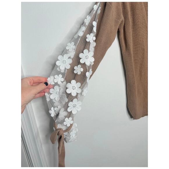 French Connection Caballo Floral Lace Sleeve Sweater Medium V Neck Balletcore - Picture 4 of 7